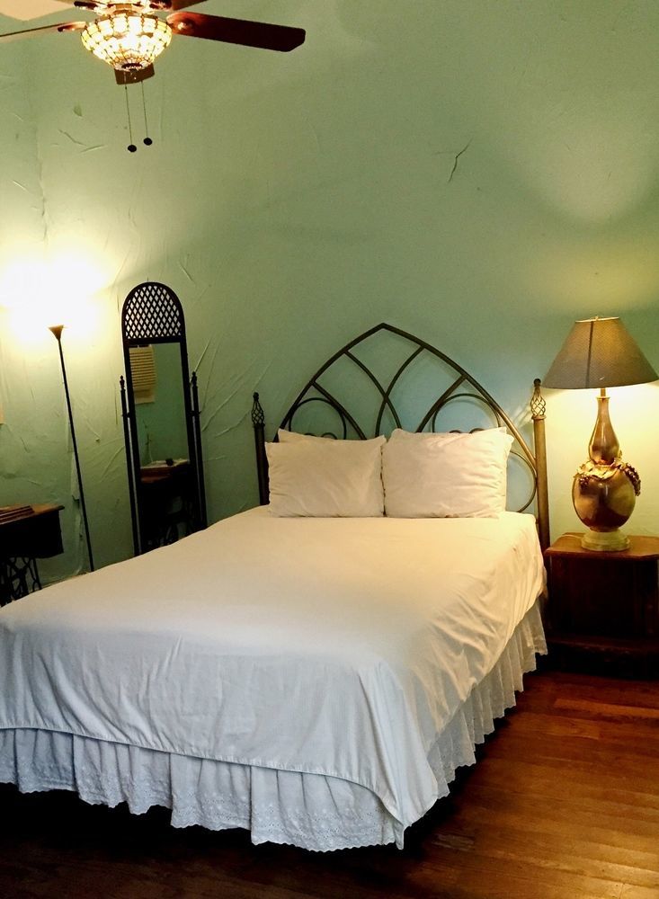 Creole Gardens And Gasthof New Orleans
